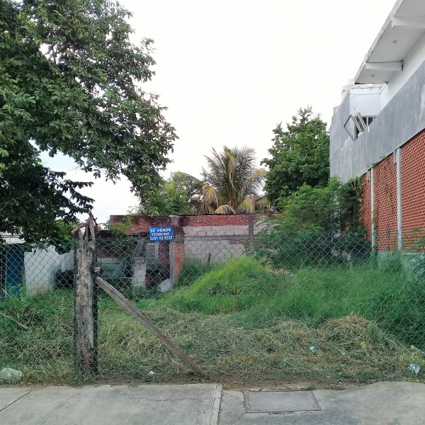 Venta de Terreno en la Col. Rosario Saldaña